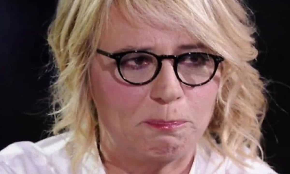 Uomini e Donne Maria De Filippi commuove tutti