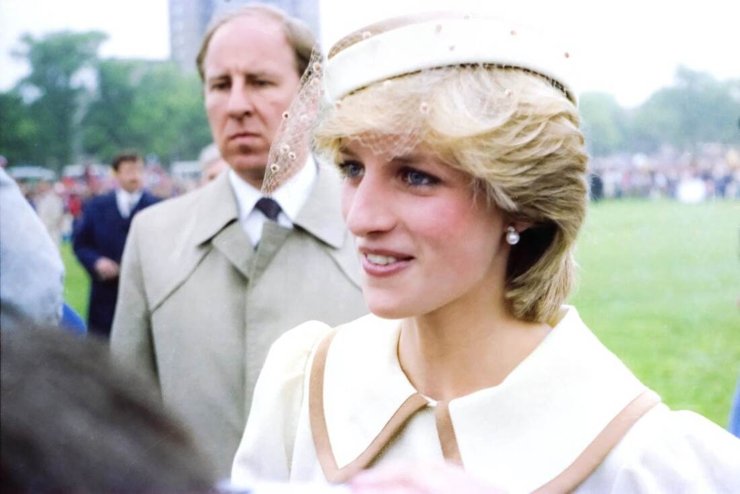 Lady Diana veglia su di lei - Radio7