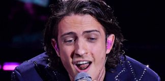 Sangiovanni conquista un disco di platino e il mercato latino