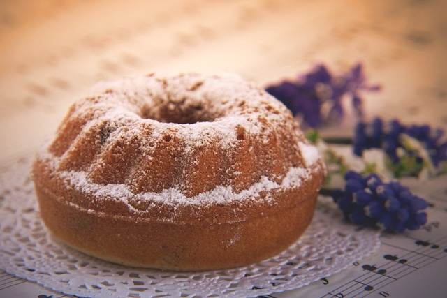 Ciambellone della nonna: ecco la ricetta vera da rifare subito