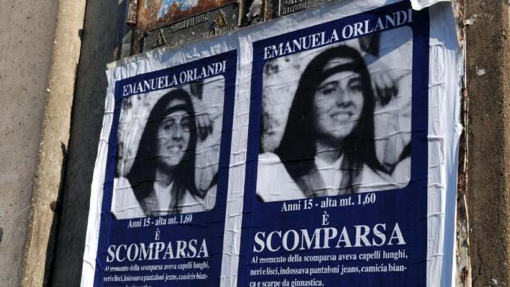Cartelloni per la scomparsa di Emanuela Orlandi radio 7 