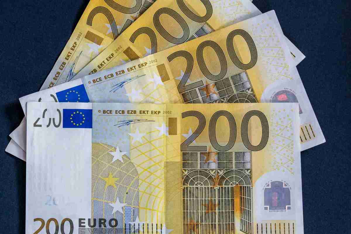 aiuti dallo stato 200 euro