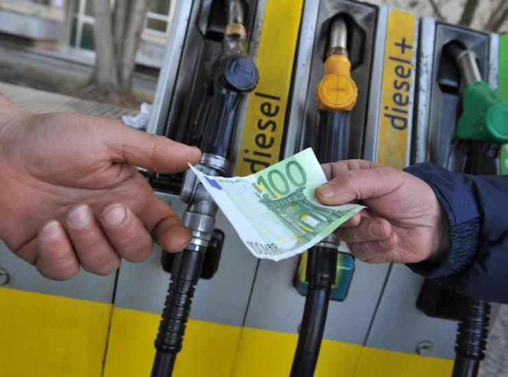 Non devi più spendere un euro per benzina e viaggi: nuovo bonus in arrivo