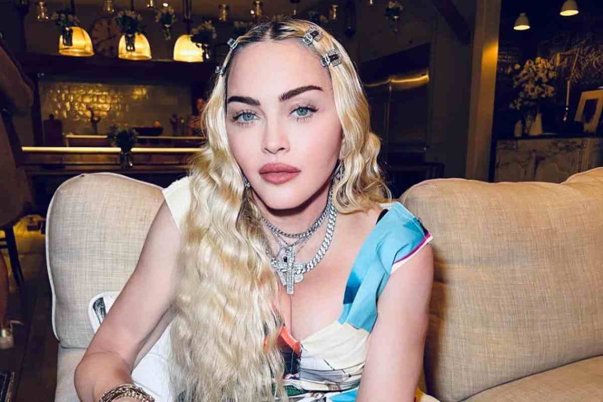 Nuovissimo look per Madonna, l'artista camaleontica 