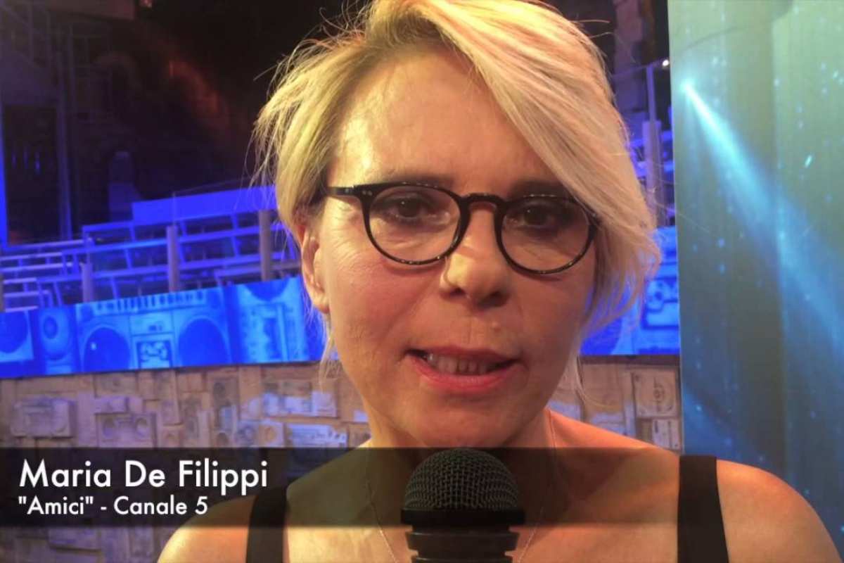 Maria De Filippi al microfono