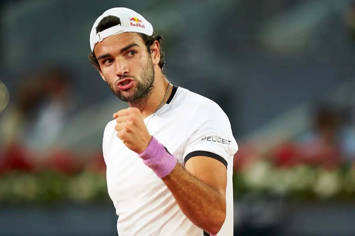 Matteo Berrettini gesto