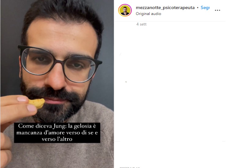 Psicoterapeuta Mezzanotte Fonte Instagram