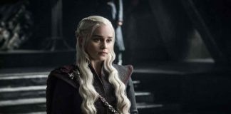 Emilia Clarke nella serie