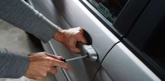 Furto auto