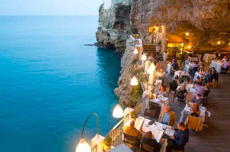 Il ristorante Grotta Palazzese 